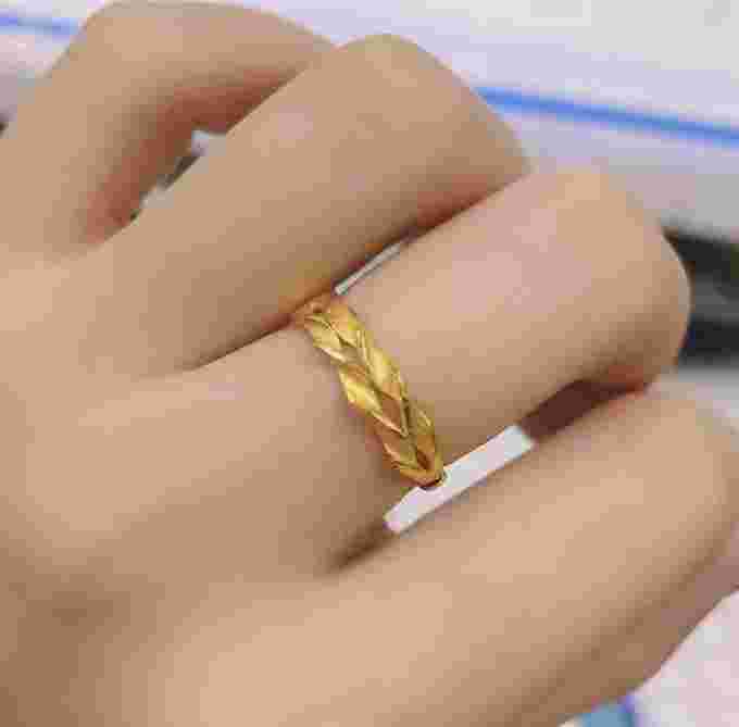 购买黄金戒指选购技巧,买黄金戒指怎么选-第1张图片-翡翠网