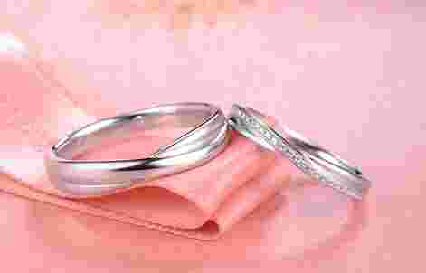 铂金情侣对戒多少钱情侣对戒多少钱-第1张图片-翡翠网