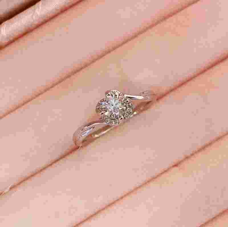 钻石世家钻戒回收价格怎么算钻石世家以旧换新规定,怎么补差价-第1张图片-翡翠网