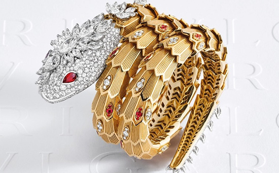 金色光影蜿蜒流淌 BVLGARI 推出 Serpenti Dragoni 系列!-第1张图片-翡翠网 金色光影蜿蜒流淌 BVLGARI 推出 Serpenti Dragoni 系列!-第1张图片-翡翠网