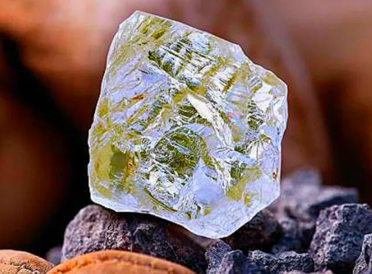 在中国捡到钻石归谁管,在中国捡到钻石归谁-第1张图片-翡翠网 在中国捡到钻石归谁管,在中国捡到钻石归谁-第1张图片-翡翠网