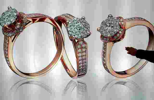 为啥年轻人都不买钻石了呀为啥年轻人都不买钻石了-第2张图片-翡翠网