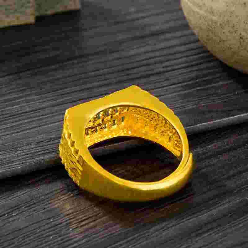 男士黄金戒指戴哪个手指男士黄金戒指-第2张图片-翡翠网