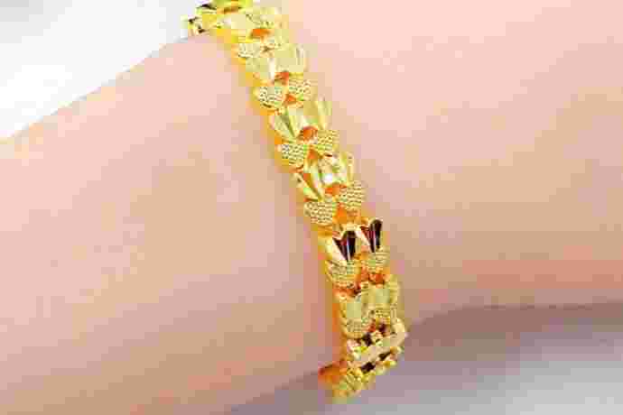 一个黄金手链大概多少钱多重一个黄金手链大概多少钱-第1张图片-翡翠网