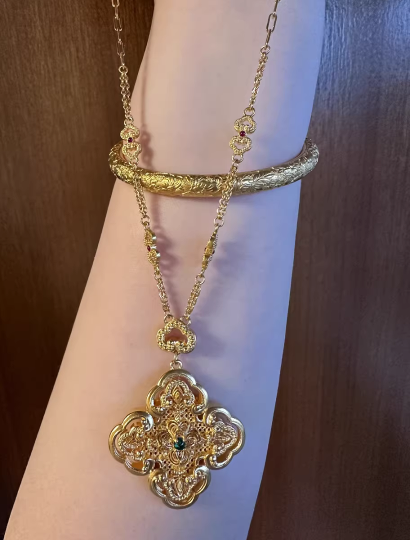 中国大妈黄金,中国大妈黄金事件到底谁赢了-第1张图片-翡翠网 中国大妈黄金,中国大妈黄金事件到底谁赢了-第1张图片-翡翠网