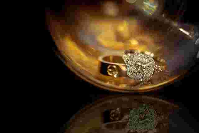 钻石恒久远一颗永流传是哪个品牌的广告语钻石恒久远一颗永流传下一句是什么-第2张图片-翡翠网 钻石恒久远一颗永流传是哪个品牌的广告语钻石恒久远一颗永流传下一句是什么-第2张图片-翡翠网