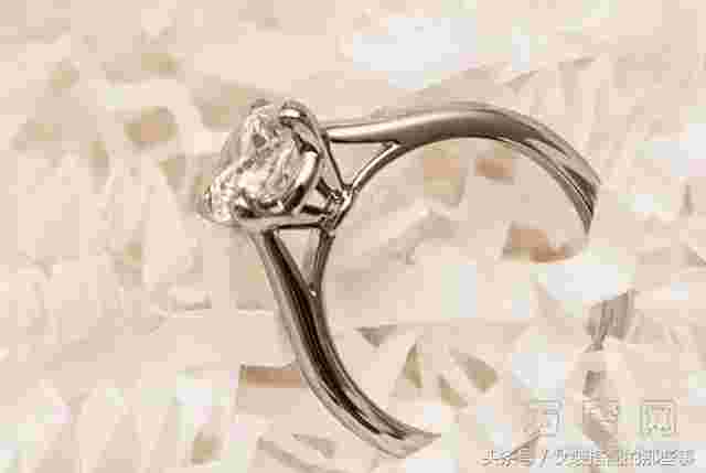 卡地亚30分钻戒大概多少钱的简单介绍-第2张图片-翡翠网 卡地亚30分钻戒大概多少钱的简单介绍-第2张图片-翡翠网
