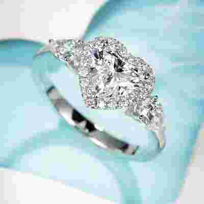 钻石戒指图片大全男款钻石戒指图片大全-第1张图片-翡翠网 钻石戒指图片大全男款钻石戒指图片大全-第1张图片-翡翠网