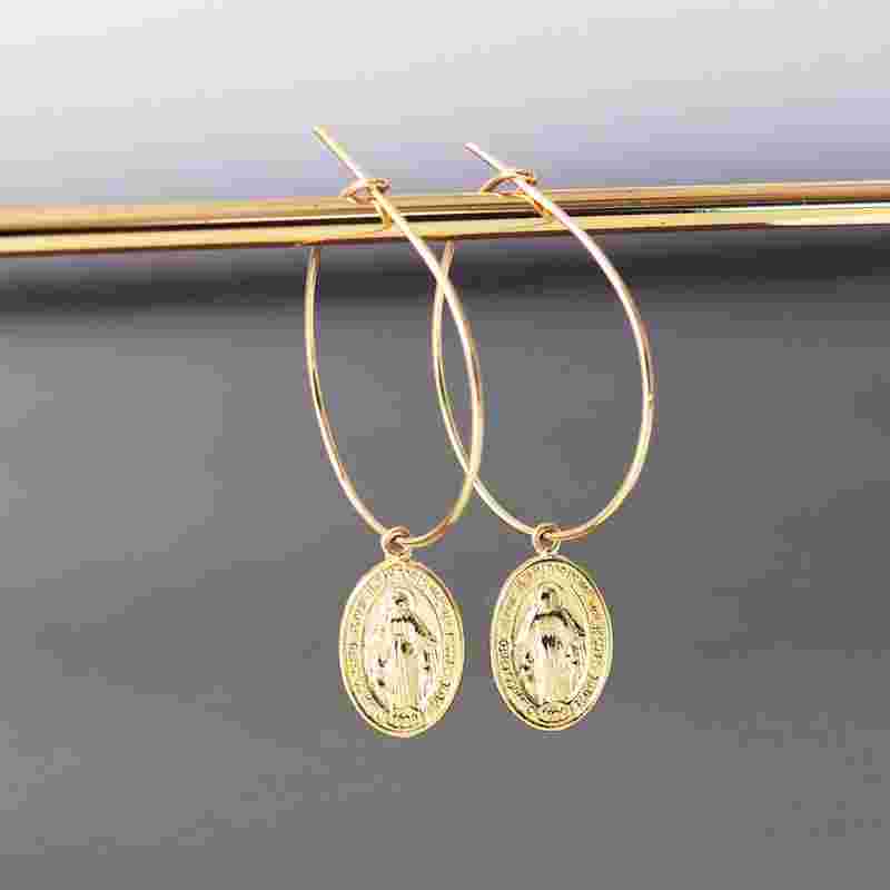 金耳环在线观看30集金耳环在线观看-第2张图片-翡翠网