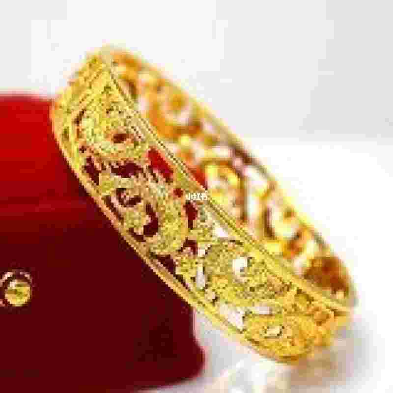 一只黄金手镯大概多少钱,一只黄金手镯大概多少钱人民币-第1张图片-翡翠网 一只黄金手镯大概多少钱,一只黄金手镯大概多少钱人民币-第1张图片-翡翠网