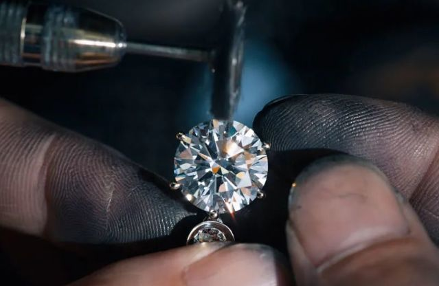 人造钻石一克拉多少钱2022的简单介绍-第2张图片-翡翠网