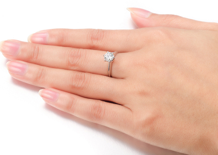 钻戒定制是不是更便宜钻戒定制有什么猫腻-第1张图片-翡翠网 钻戒定制是不是更便宜钻戒定制有什么猫腻-第1张图片-翡翠网