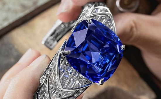 Graff 推出新一季高级珠宝系列 甄选宝石尽显华贵璀璨!-第1张图片-翡翠网