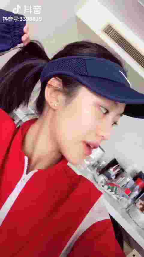 抖音晨曦姐姐是做变性了吗的简单介绍-第1张图片-翡翠网 抖音晨曦姐姐是做变性了吗的简单介绍-第1张图片-翡翠网