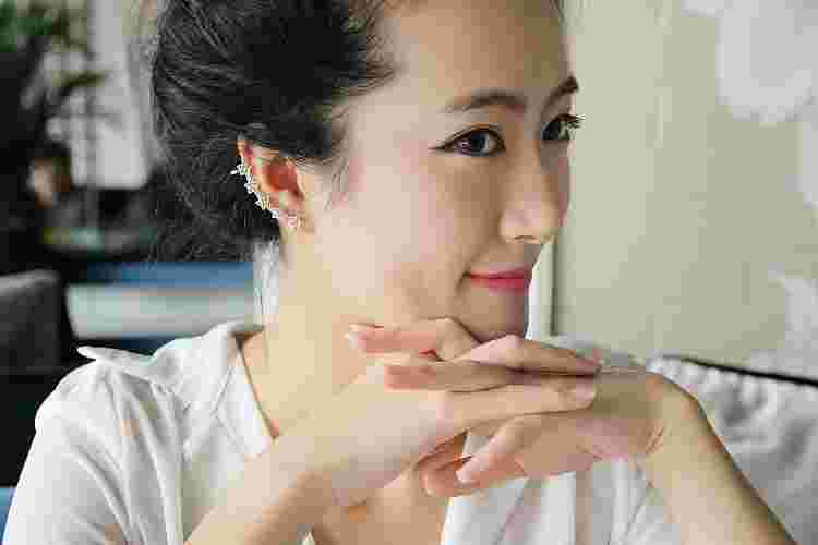 一排耳洞的女人,一排耳洞的女人好不好-第1张图片-翡翠网 一排耳洞的女人,一排耳洞的女人好不好-第1张图片-翡翠网