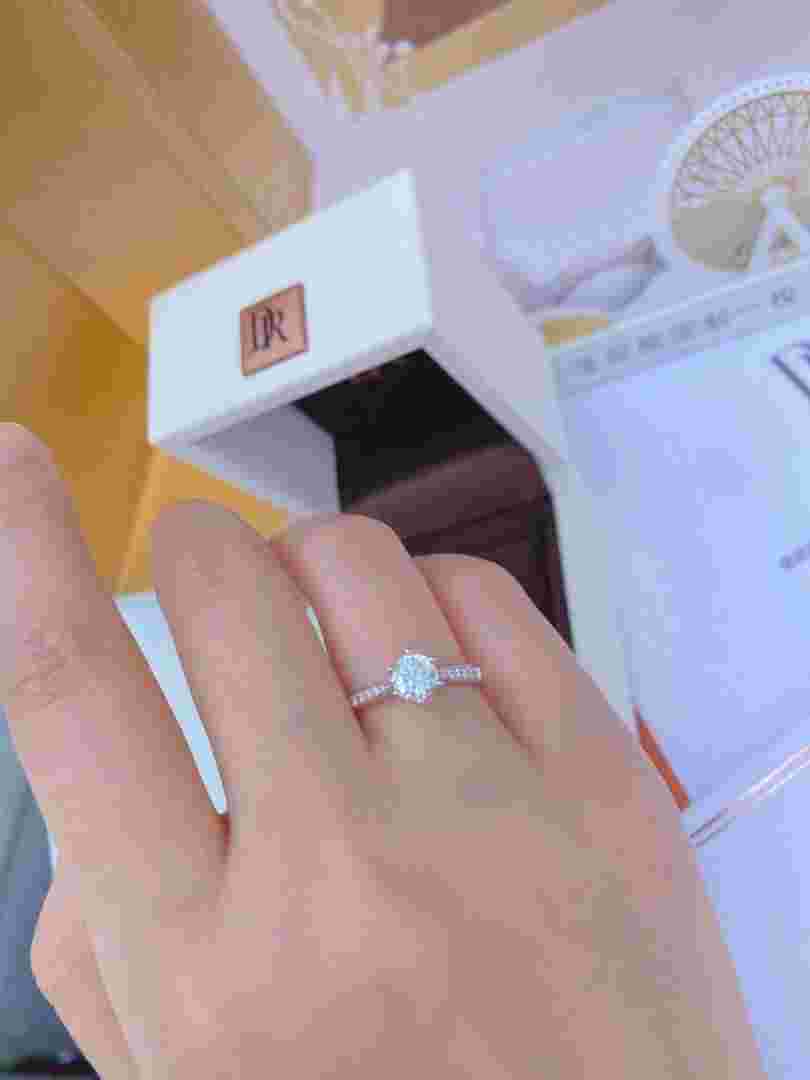 dr钻戒求婚,dr钻戒求婚和结婚可以都买吗-第1张图片-翡翠网