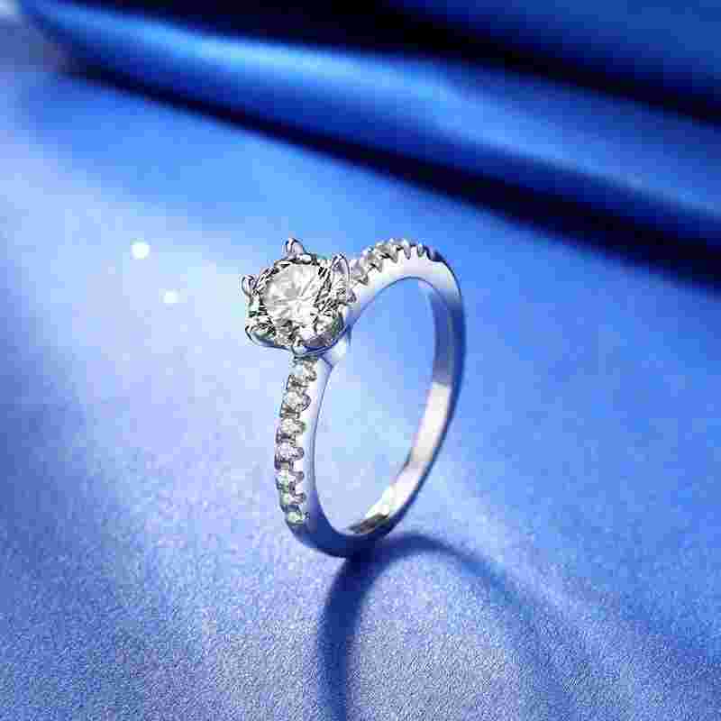 925银镶莫桑钻戒一克拉多少钱d色,925银镶莫桑钻戒一克拉多少钱-第1张图片-翡翠网 925银镶莫桑钻戒一克拉多少钱d色,925银镶莫桑钻戒一克拉多少钱-第1张图片-翡翠网