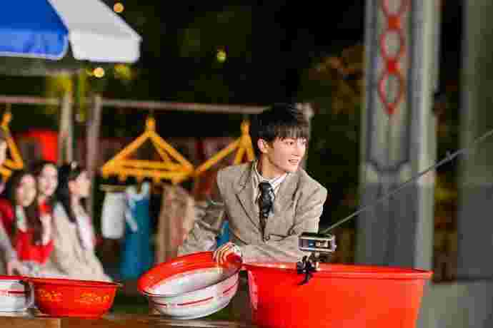 奔跑吧第十季黄金猎人是谁奔跑吧第十季黄金猎人是谁啊-第1张图片-翡翠网 奔跑吧第十季黄金猎人是谁奔跑吧第十季黄金猎人是谁啊-第1张图片-翡翠网