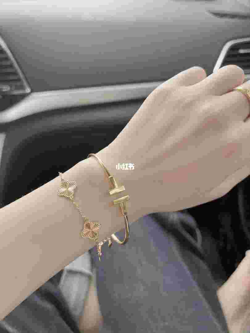 黄金t黄金瞳在线观看完整版免费版-第1张图片-翡翠网 黄金t黄金瞳在线观看完整版免费版-第1张图片-翡翠网