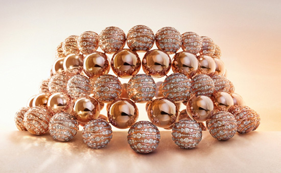 BVLGARI 推出 Aeterna 高级珠宝系列 华彩非凡 致敬罗马永恒之城-第1张图片-翡翠网 BVLGARI 推出 Aeterna 高级珠宝系列 华彩非凡 致敬罗马永恒之城-第1张图片-翡翠网