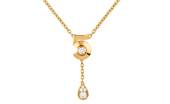 Chanel 推出 N°5 新作 钻石水滴流苏定格香水滴落瞬间-第2张图片-翡翠网 Chanel 推出 N°5 新作 钻石水滴流苏定格香水滴落瞬间-第2张图片-翡翠网