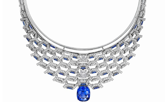 卡地亚 Spina 蓝宝石项链 典雅隆重 可转换冠冕珠宝-第2张图片-翡翠网 卡地亚 Spina 蓝宝石项链 典雅隆重 可转换冠冕珠宝-第2张图片-翡翠网