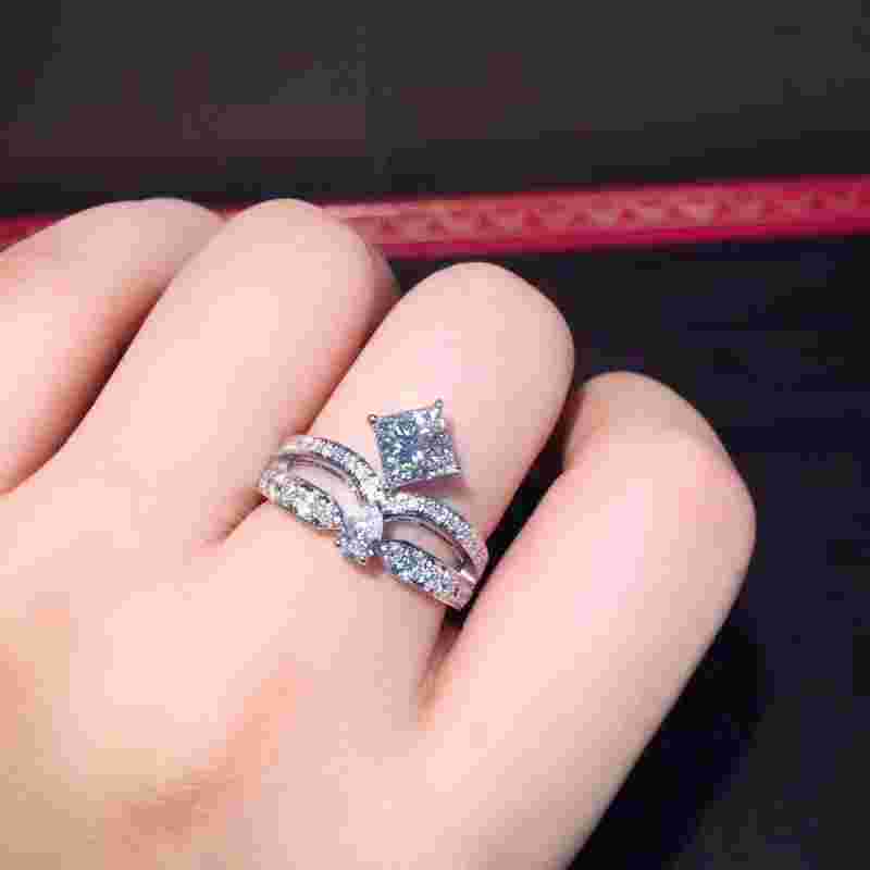 蒂芙尼 钻戒蒂芙尼公主方钻戒-第2张图片-翡翠网