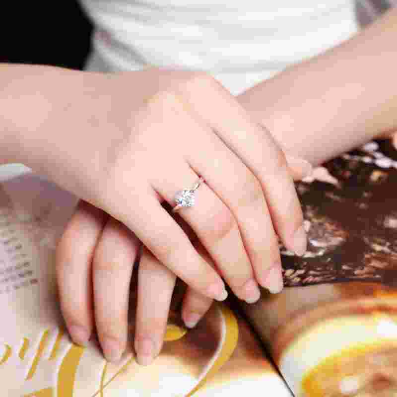 中国新娘钻戒属于什么档次中国新娘钻戒-第1张图片-翡翠网