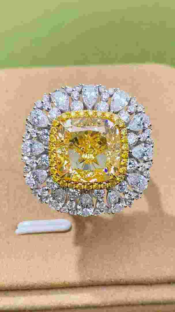 大钻戒图片搞笑大钻戒图片-第1张图片-翡翠网 大钻戒图片搞笑大钻戒图片-第1张图片-翡翠网