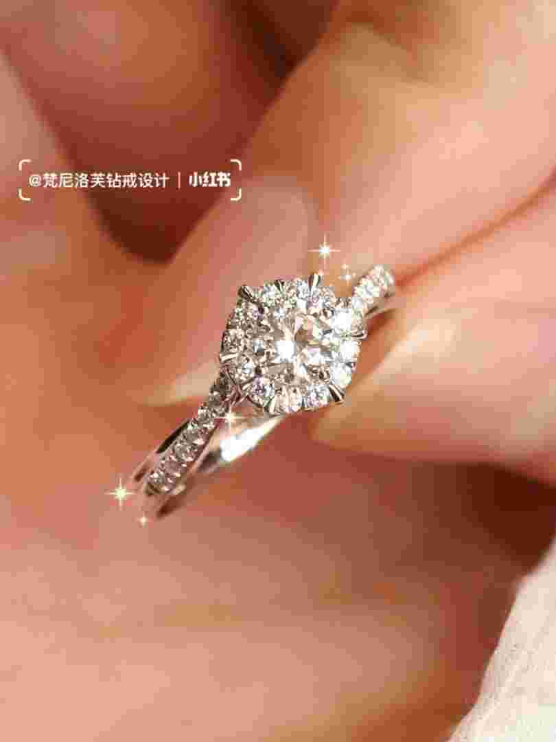 30分钻戒一万二贵不30分钻戒一万二贵不贵呀-第2张图片-翡翠网 30分钻戒一万二贵不30分钻戒一万二贵不贵呀-第2张图片-翡翠网