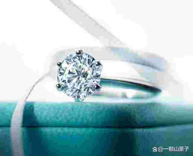 钻戒不建议买太贵了吗,钻戒不建议买太贵-第2张图片-翡翠网 钻戒不建议买太贵了吗,钻戒不建议买太贵-第2张图片-翡翠网