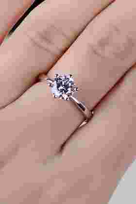 女士戒指好看款式图片欣赏,女士戒指好看款式图片-第2张图片-翡翠网 女士戒指好看款式图片欣赏,女士戒指好看款式图片-第2张图片-翡翠网