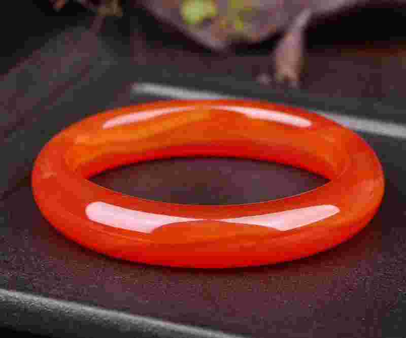 南红手串多少钱能买到真的,一般南红手串多少钱-第1张图片-翡翠网 南红手串多少钱能买到真的,一般南红手串多少钱-第1张图片-翡翠网