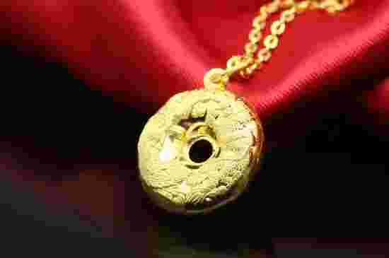 老凤祥999千足金今日价格表999千足金今日价格表-第1张图片-翡翠网