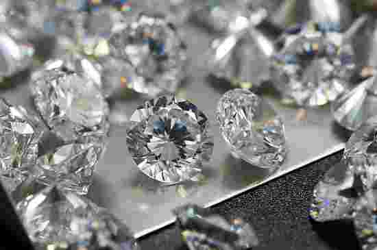 锆石值钱吗?锆石值钱吗多少钱一克-第2张图片-翡翠网 锆石值钱吗?锆石值钱吗多少钱一克-第2张图片-翡翠网