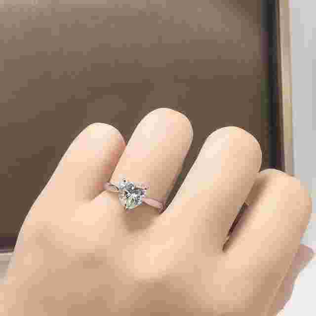 钻戒18分丢人吗钻戒18分代表什么-第1张图片-翡翠网 钻戒18分丢人吗钻戒18分代表什么-第1张图片-翡翠网