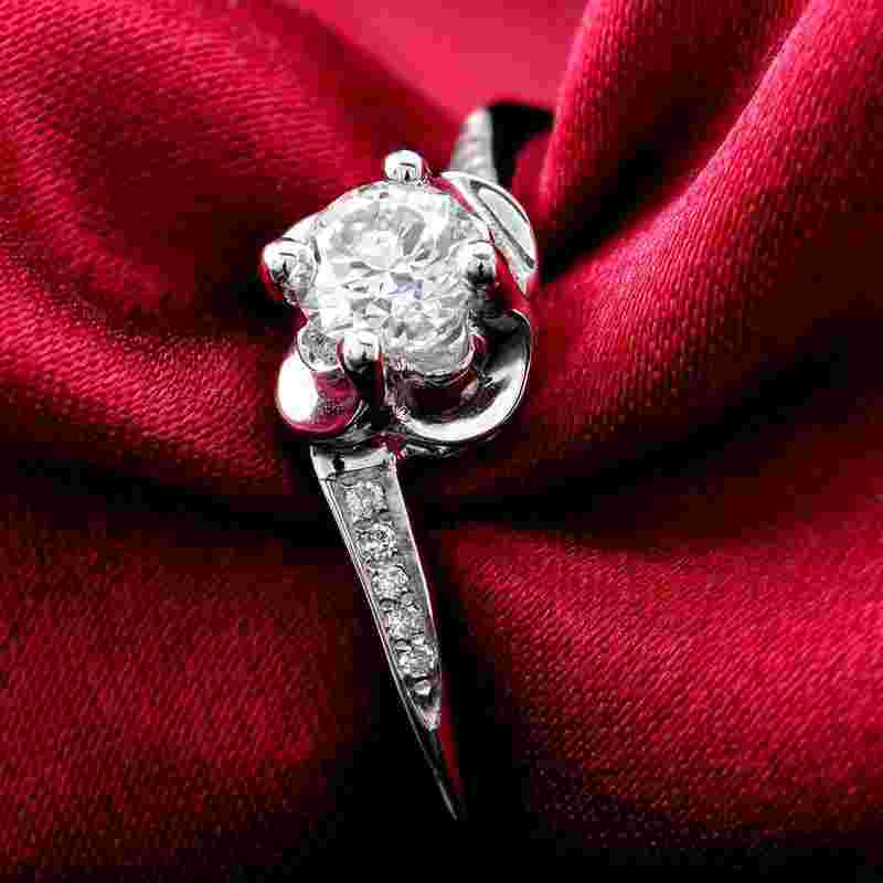 白金戒指女款式图片,白金戒指女戒-第2张图片-翡翠网 白金戒指女款式图片,白金戒指女戒-第2张图片-翡翠网