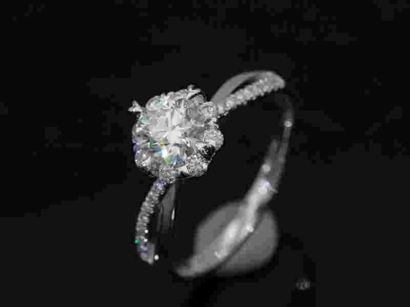 钻戒款式图片50分钻戒款式图片-第1张图片-翡翠网 钻戒款式图片50分钻戒款式图片-第1张图片-翡翠网