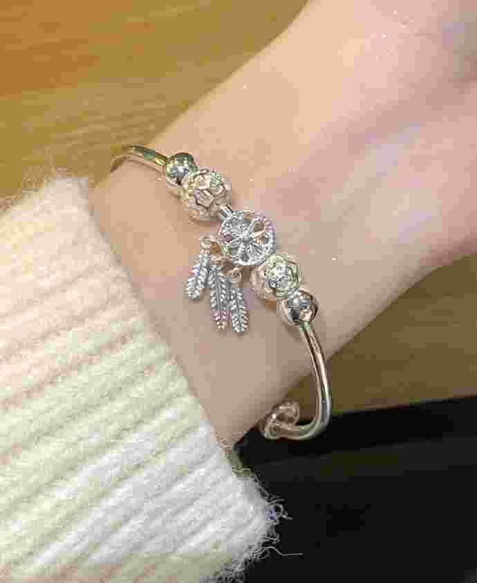 为什么不建议戴999的银项链,为什么不建议戴999的银-第1张图片-翡翠网 为什么不建议戴999的银项链,为什么不建议戴999的银-第1张图片-翡翠网