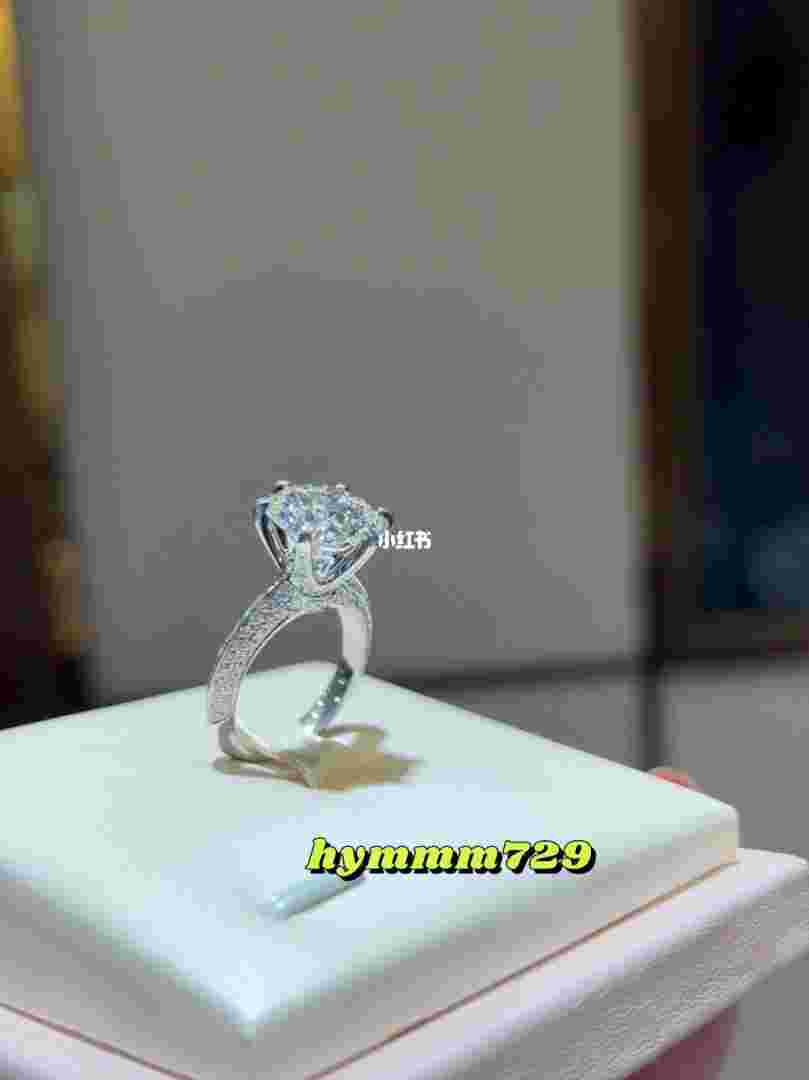 1克拉钻石价格表,5克拉钻戒目前价位-第1张图片-翡翠网