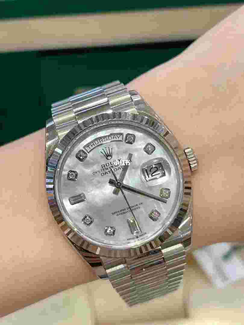 白金多少钱一克2024年价格表,白金多少钱一克2022-第2张图片-翡翠网 白金多少钱一克2024年价格表,白金多少钱一克2022-第2张图片-翡翠网