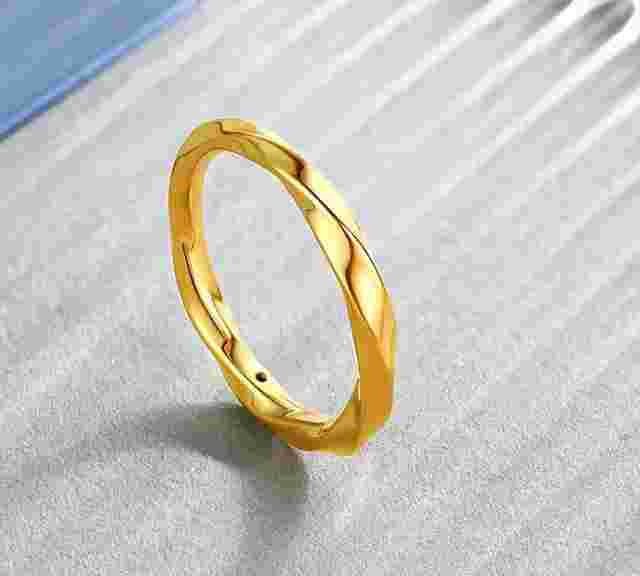 一个正常的金戒指大概多少钱啊,一个正常的金戒指大概多少钱-第1张图片-翡翠网