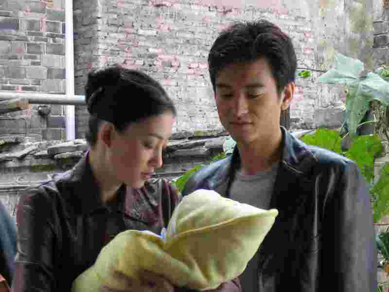 金耳环13电视剧在线观看,金耳环电视剧完整版在线-第2张图片-翡翠网