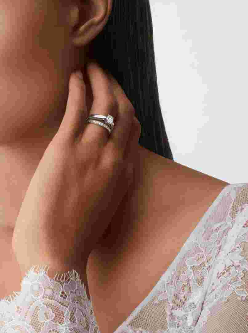 50分的钻戒市场价多少钱一个,50分钻戒价格钻石小鸟-第1张图片-翡翠网