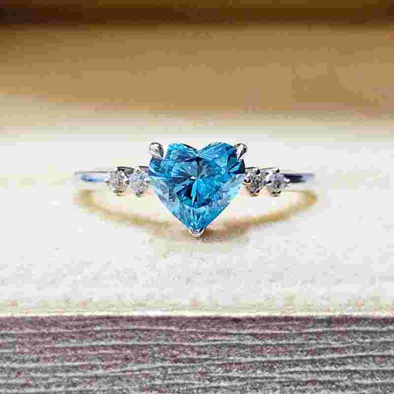 河南人造钻石价格表,河南人造钻石10元一克拉-第2张图片-翡翠网