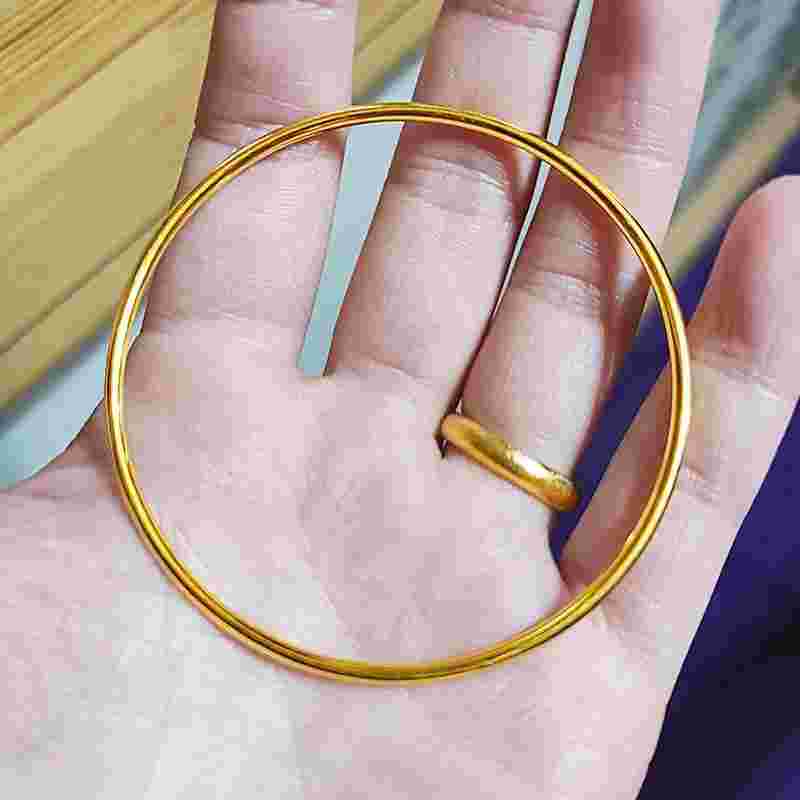 后悔买了实心光面金手镯,我买了45克实心光面金手镯-第1张图片-翡翠网 后悔买了实心光面金手镯,我买了45克实心光面金手镯-第1张图片-翡翠网