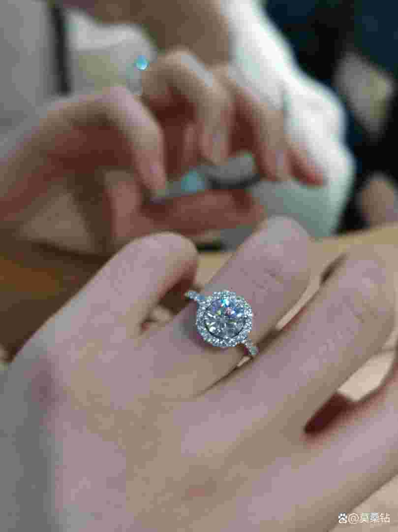 一个戒指多少钱一克黄金,一个戒指多少钱-第1张图片-翡翠网