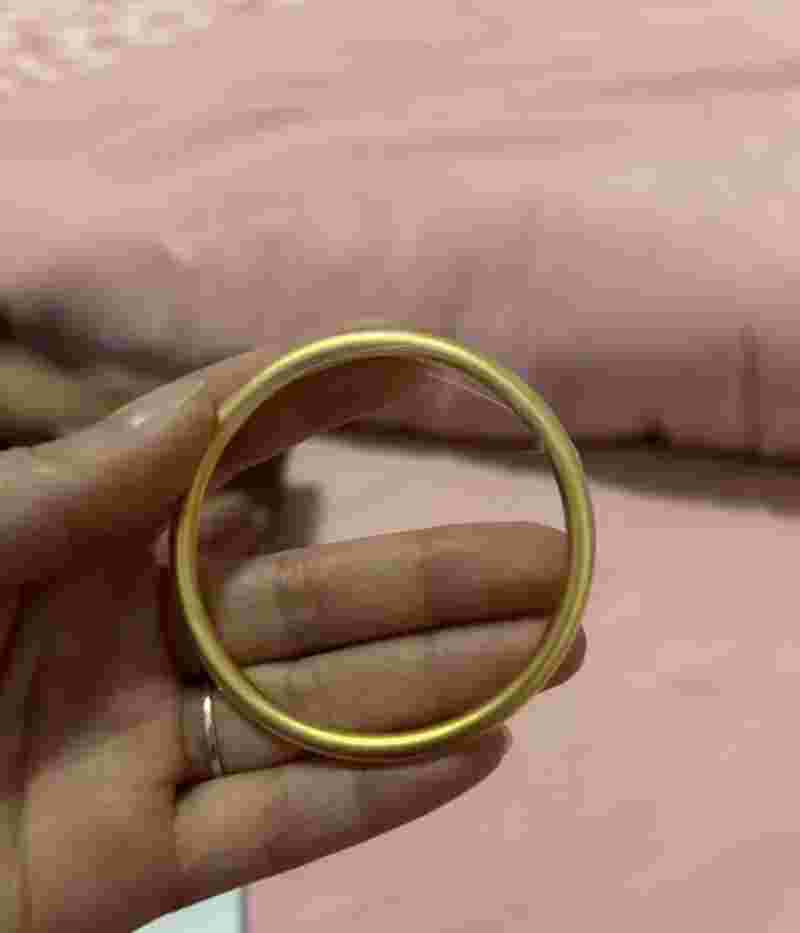 三金的镯子一般买多少克三金镯子买多少克正常-第1张图片-翡翠网 三金的镯子一般买多少克三金镯子买多少克正常-第1张图片-翡翠网