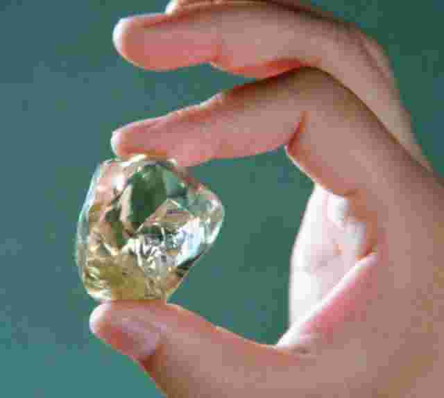 哪个国家是钻石的最大产出国家扎伊尔刚果南非哪个国家是钻石的最大产出国家-第2张图片-翡翠网 哪个国家是钻石的最大产出国家扎伊尔刚果南非哪个国家是钻石的最大产出国家-第2张图片-翡翠网