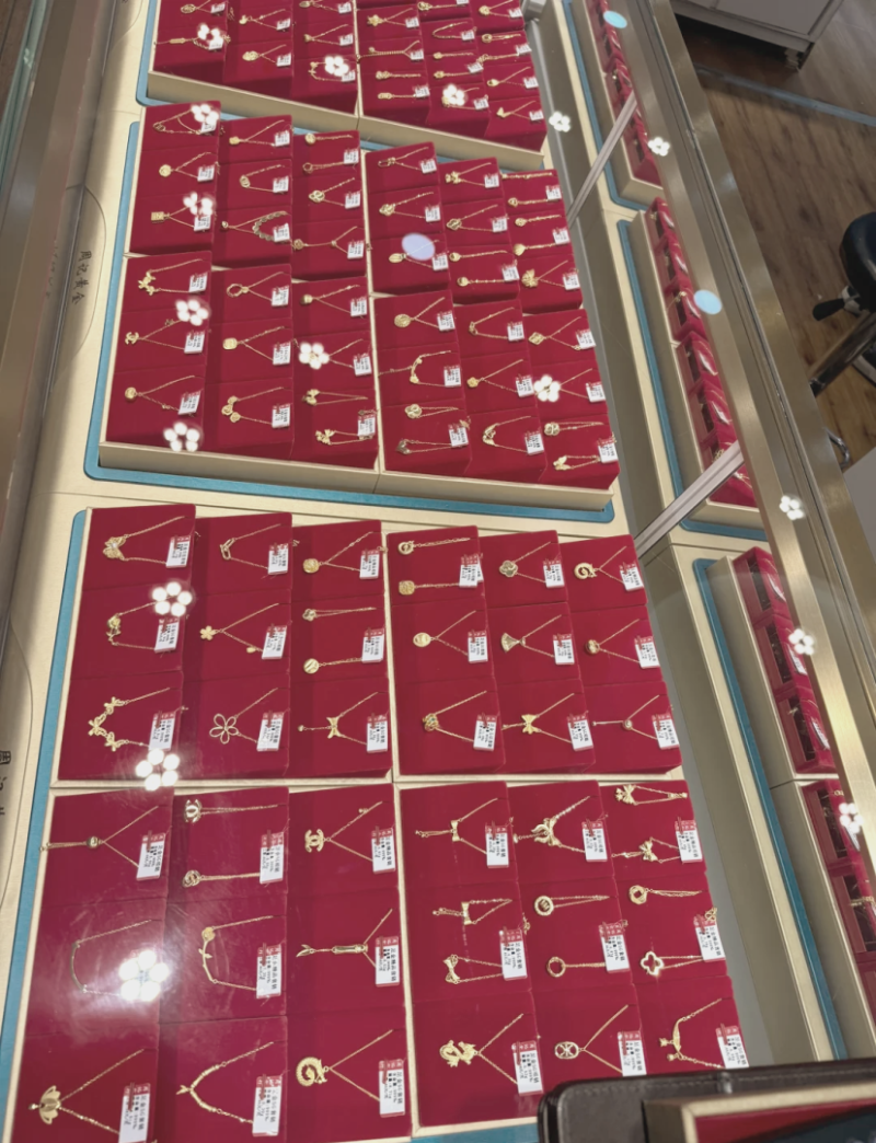 金戒指一个多少钱?,金戒指一个多少钱-第2张图片-翡翠网 金戒指一个多少钱?,金戒指一个多少钱-第2张图片-翡翠网